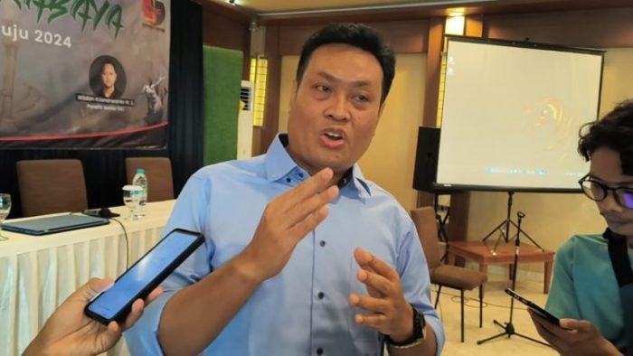 Elektabilitas Eri Cahyadi Ungguli Emil Dardak pada Bursa Calon Gubernur Jatim